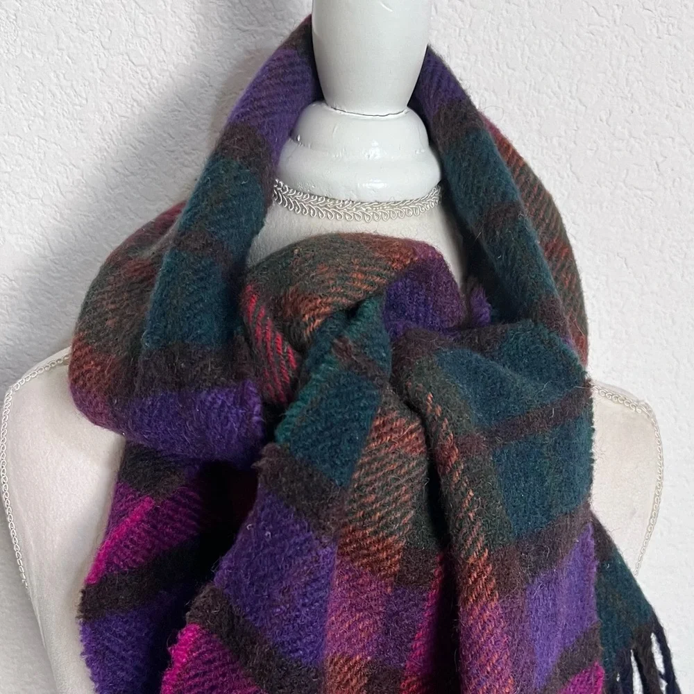 Green Grove Weavers Scotland Multi Color Plaid Tartan Wool Fringe Scarf Unisex